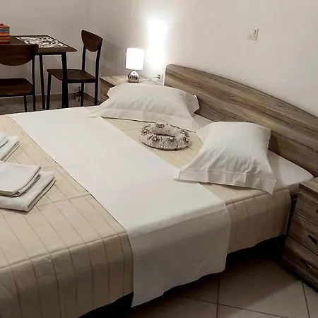 Nikko's * Elafonissos